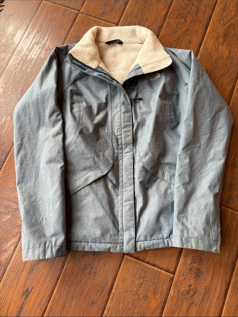 The North Face Light Gray Sherpa-Lined Shirt Jacket - Size Small